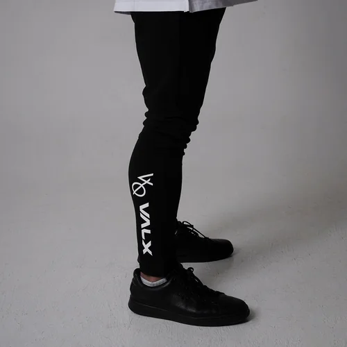 パンツ vanquishfitness 公式限定】Vanquish Fitnessコラボ スリムフィットジョガーパンツ（BK