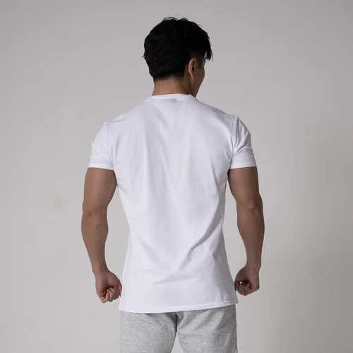 公式限定】Vanquish Fitnessコラボ スリムフィットTシャツ（WH